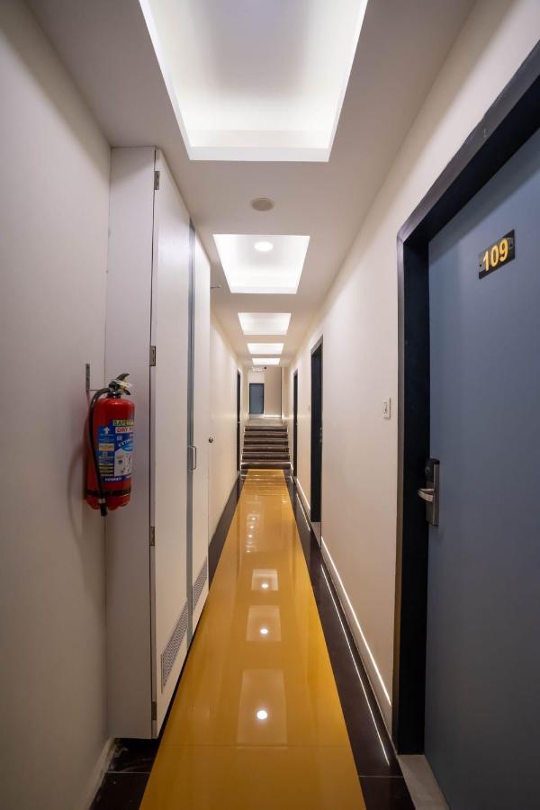 The Platinum Hotel Mumbai Bagian luar foto