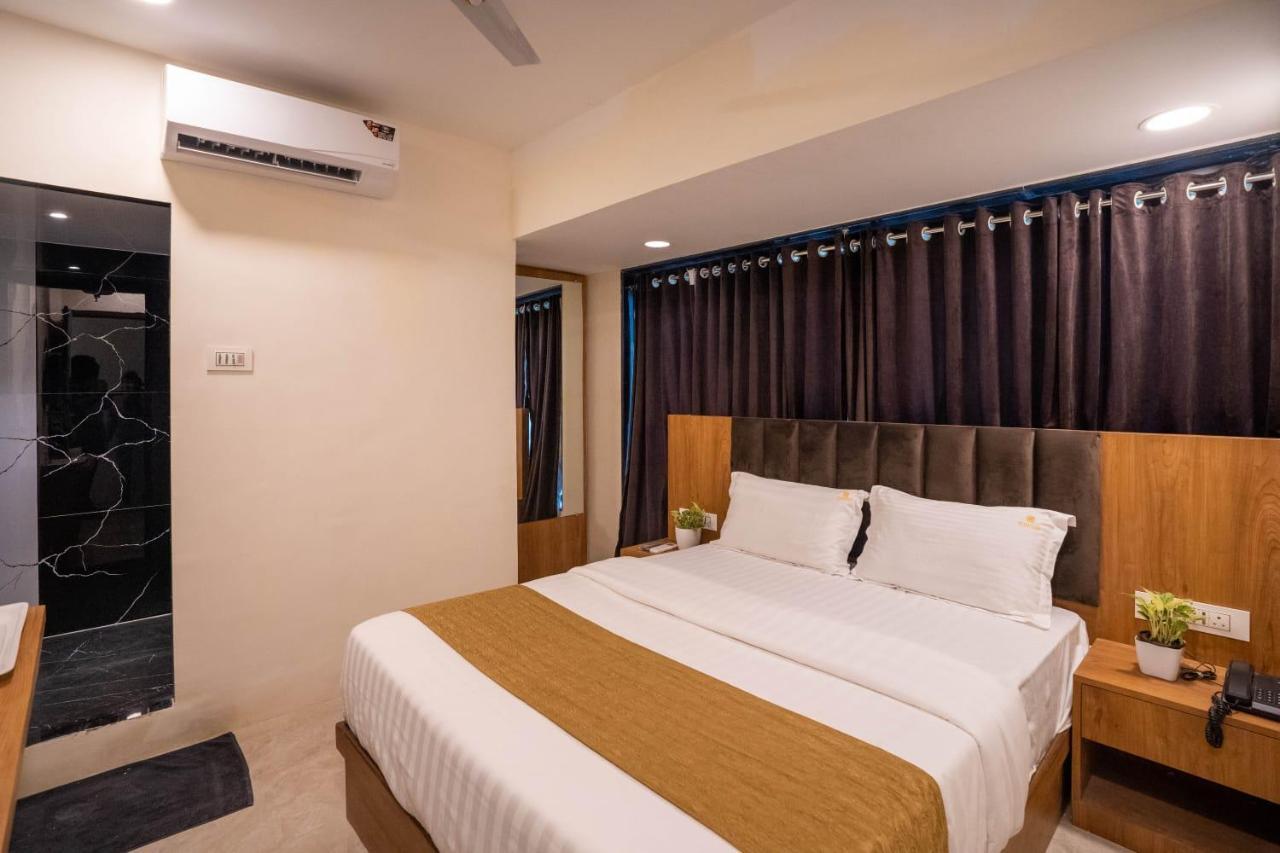 The Platinum Hotel Mumbai Bagian luar foto